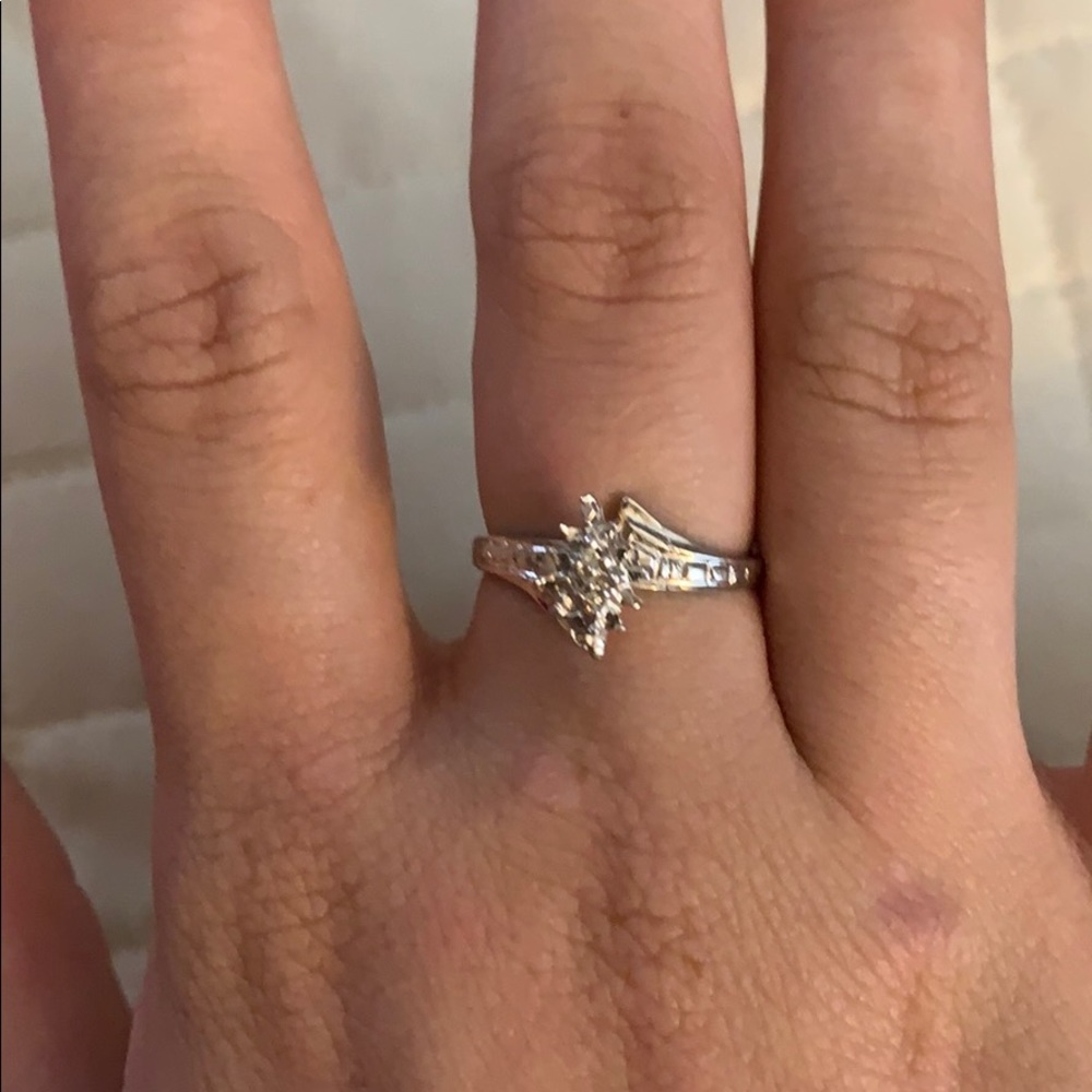 ring - Picture 3 of 3